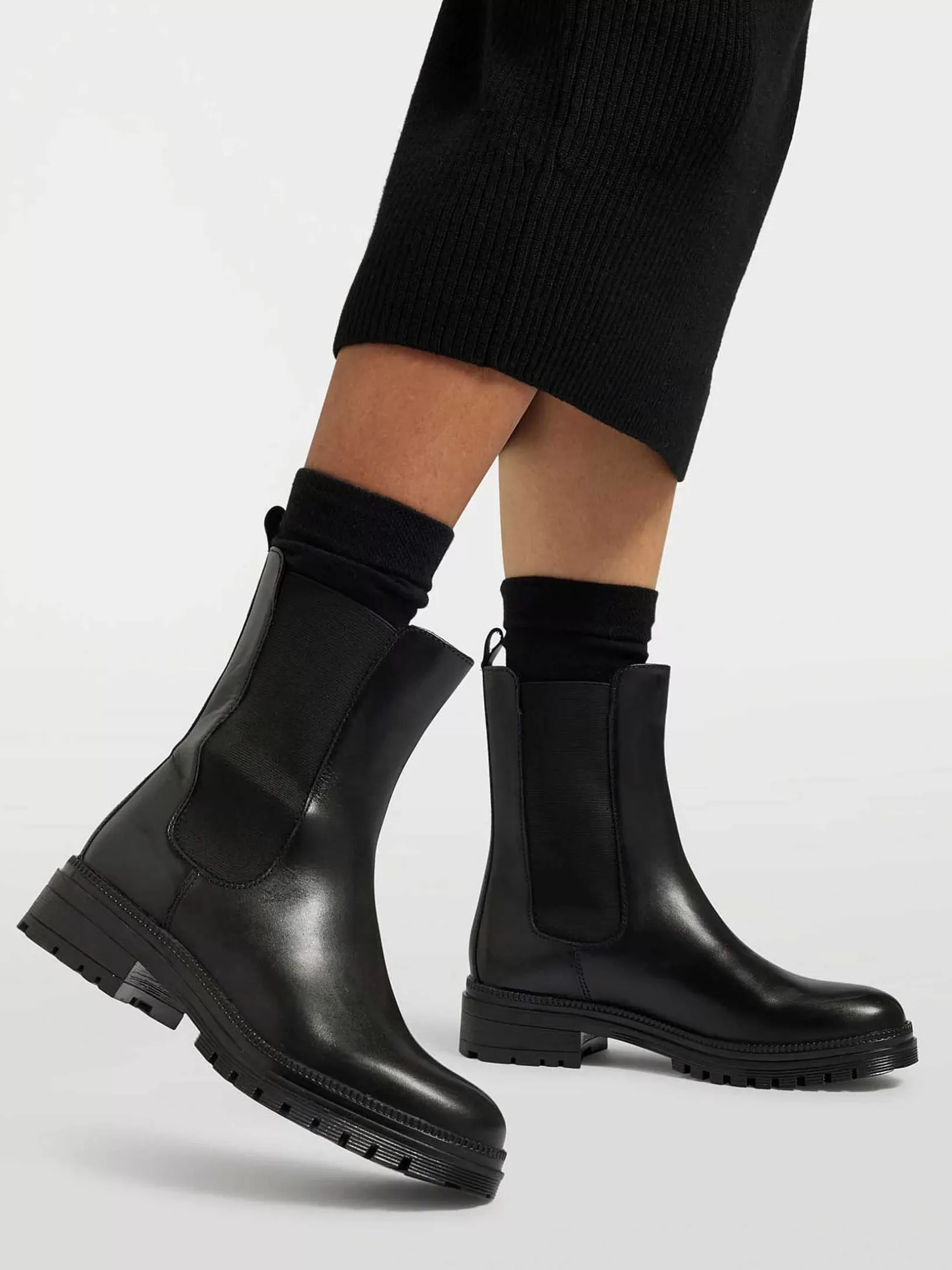 Ladies 5th Avenue Black Leather Chelsea Boot